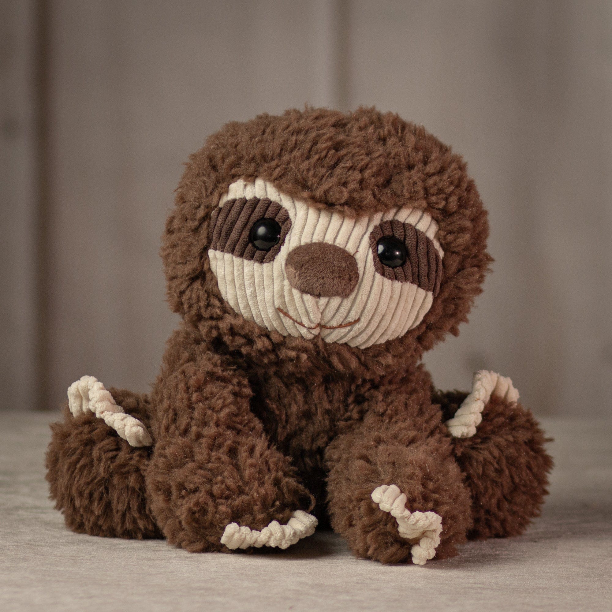 9.5" Scruffy Sloth