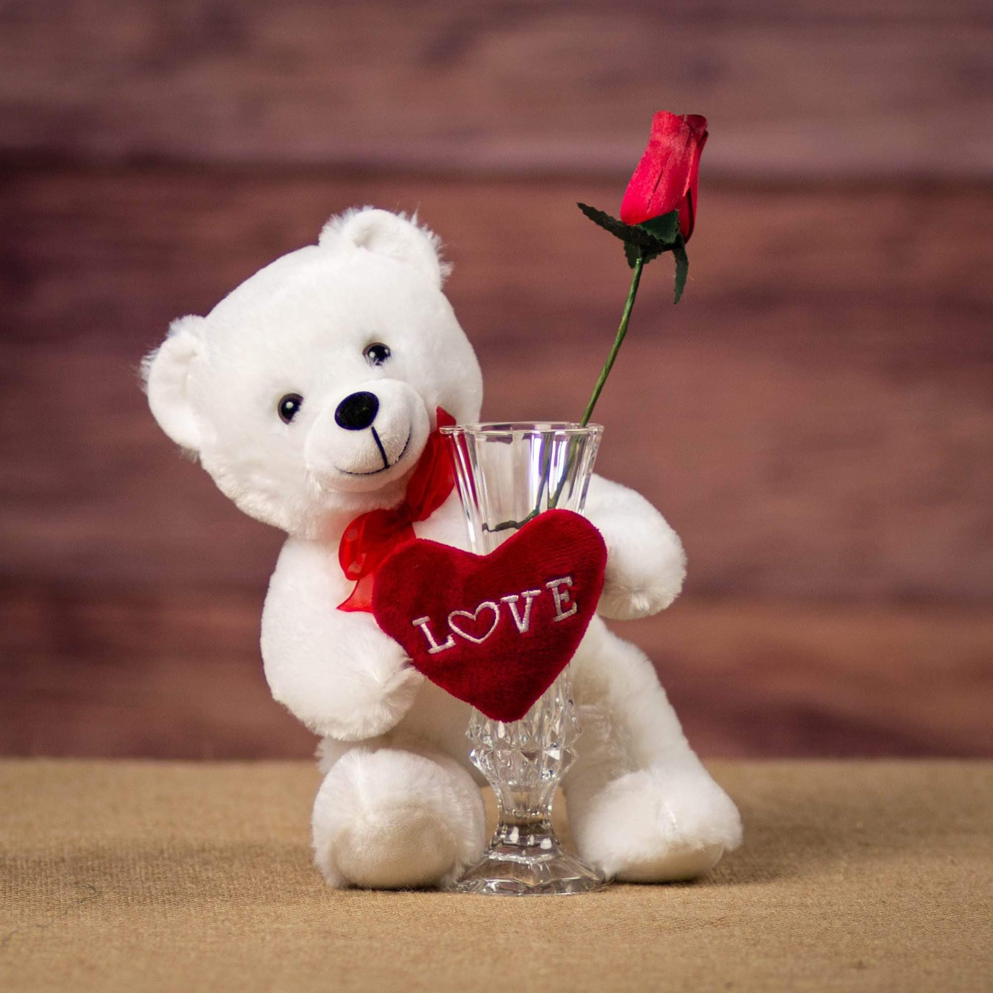 Wholesale Teddy Bears White Bear with Love Heart Plush in a Rush